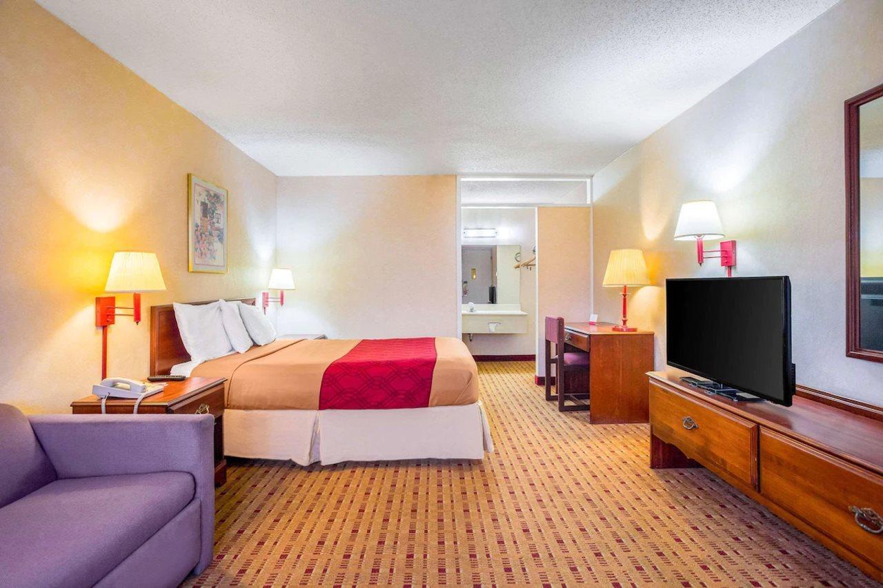 Econo Lodge Cave City Esterno foto